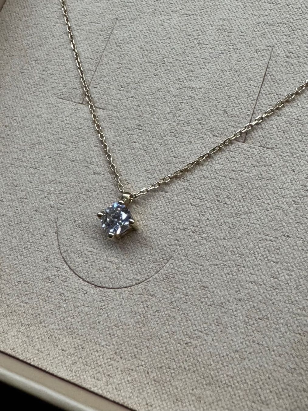 Ketten: Collier mit Brilllant – Gebraucht aus Rorbas von Peror 1