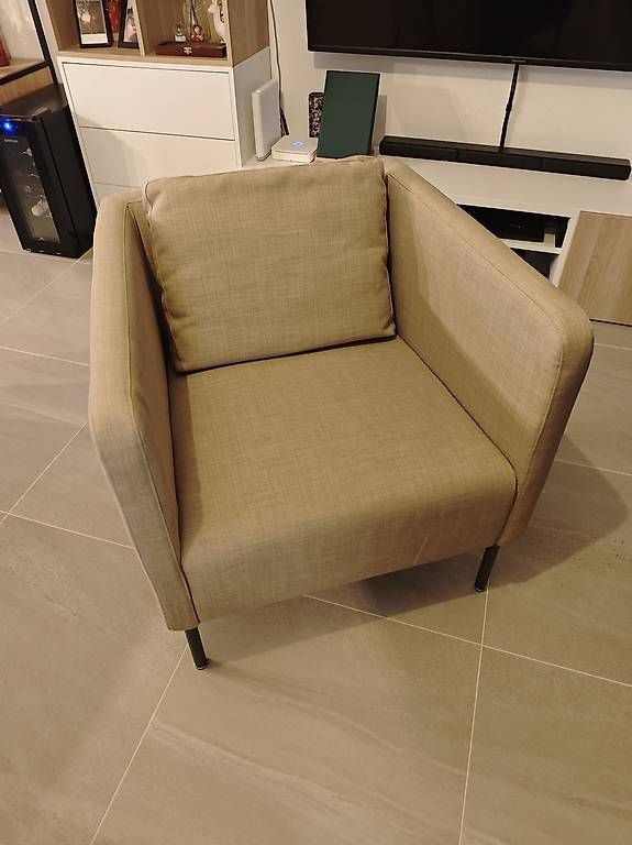 Poltrone: Fauteuil Ikea EKERÖ beige – Usato da Saxon venduto da Bastien.vial