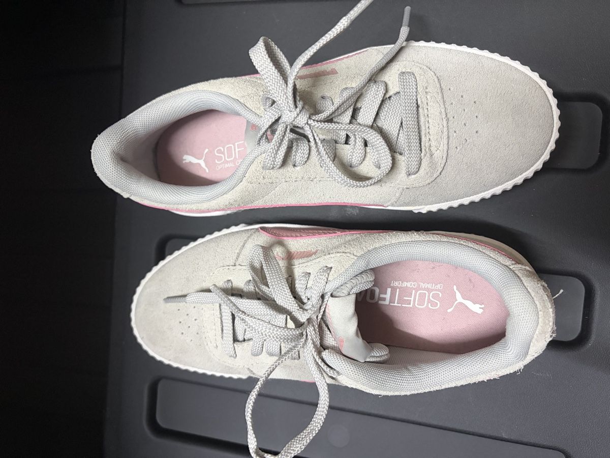 Puma Schuhe für Mädchen: Puma Turnschuhe, Grösse 35.5 – Gebraucht aus Granges-Paccot von Fwaeber 2