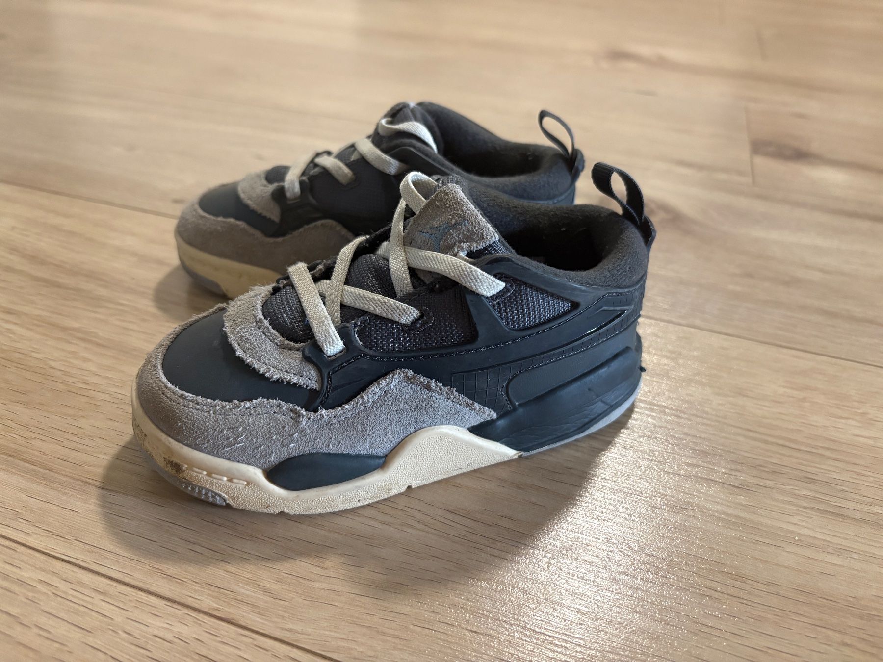 Jordan Schuhe für Jungen: schuhe – Gebraucht aus Forch von eri_7rdg