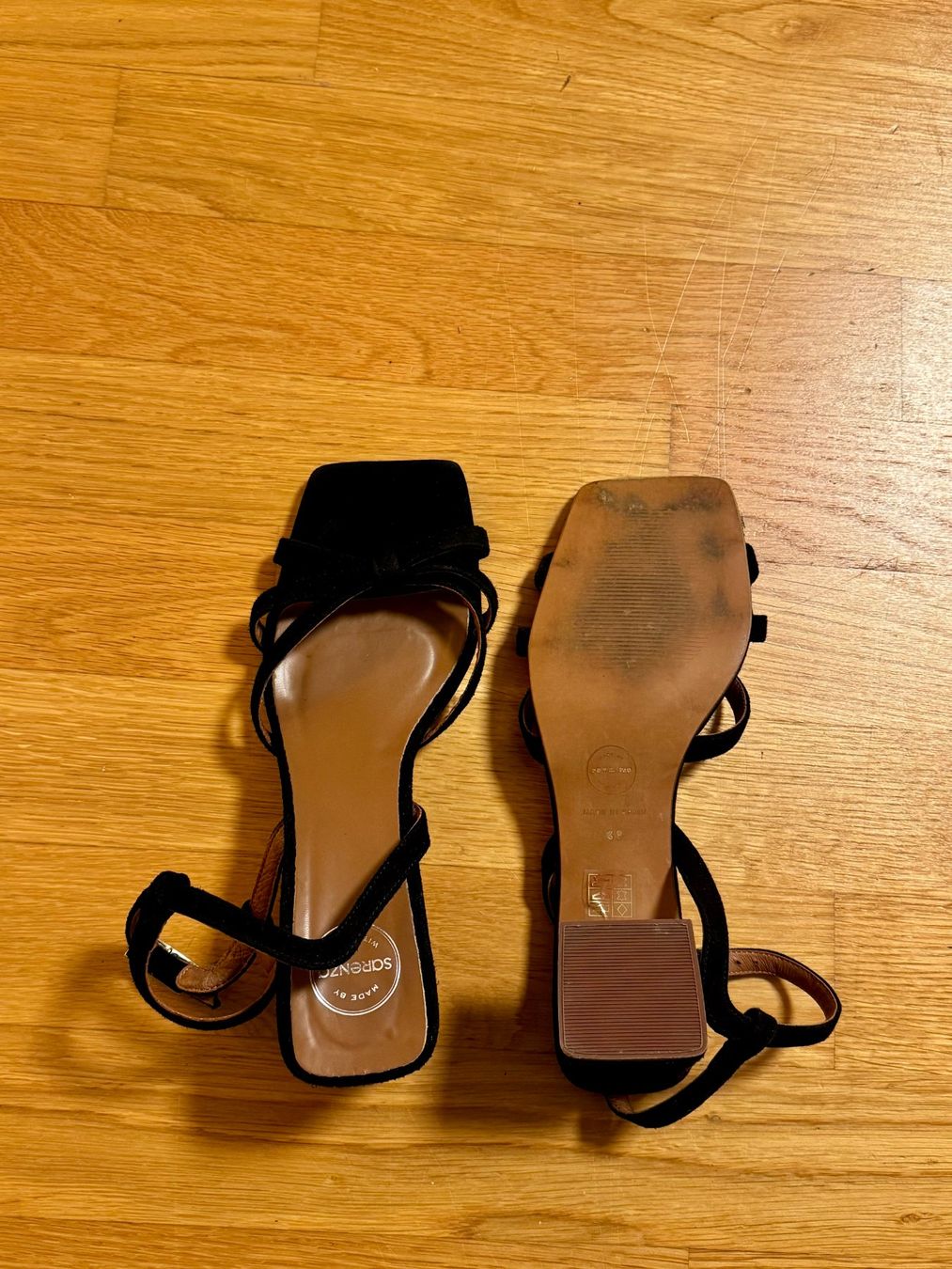 Scarpe da donna: Schwarze Sandaletten Sarenza – Usato da Wettingen venduto da AskaB 2