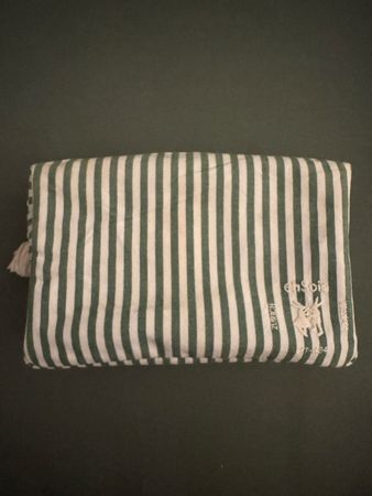 Ensoie Necessaire