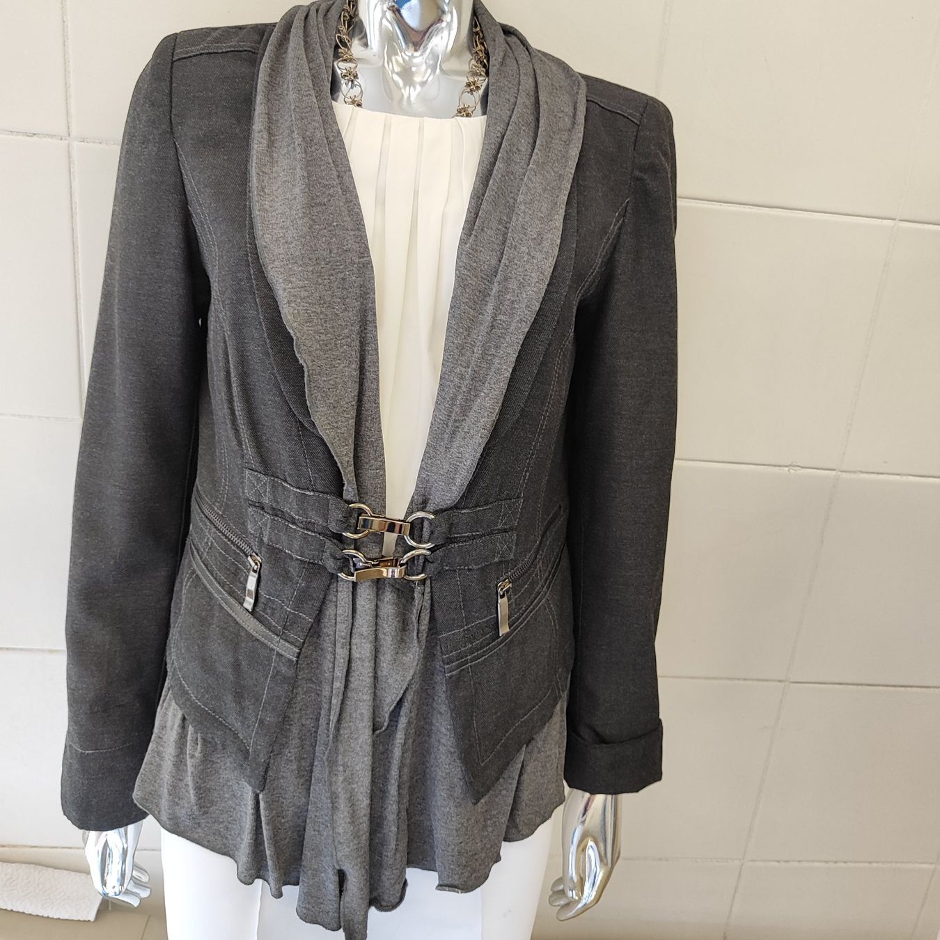 Jacken: Damen Jacke GR 40 – Gebraucht aus Langnau am Albis von Judithsebi
