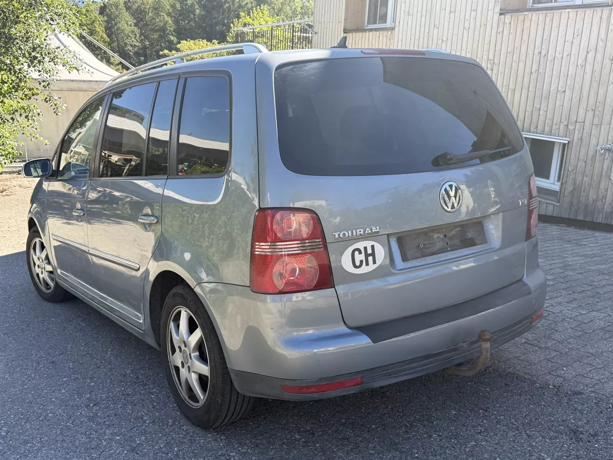 VW Automobili: VW Touran  – Usato da St.Gallen venduto da nouah 4