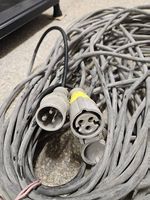 Langes Elektrokabel (60 Meter)