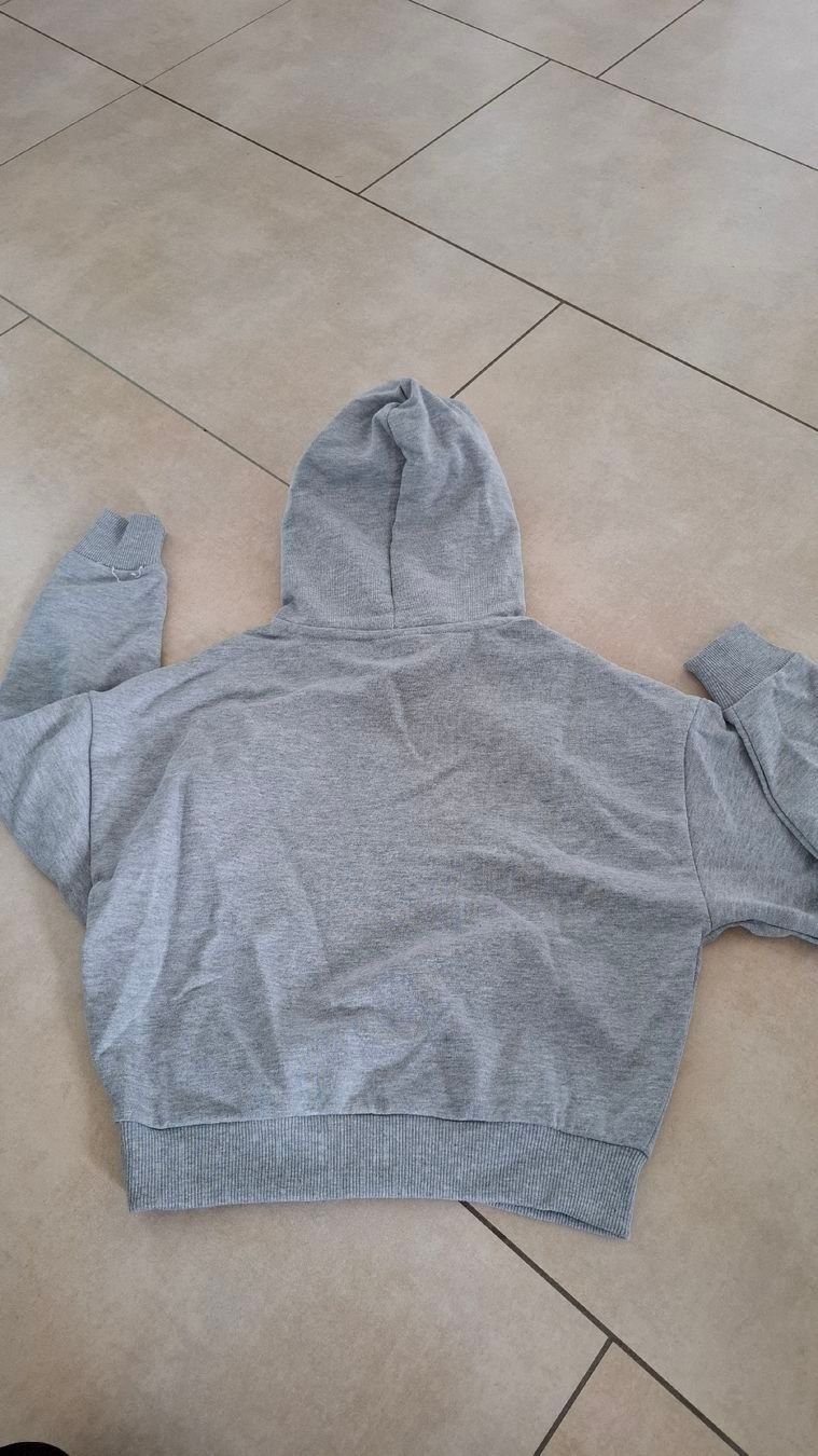 Pulls & Sweat-shirts: Kapuzenpullover - Grösse XXS – Neuf avec emballage d'origine à Rickenbach b. Wil par Kth_v8 3