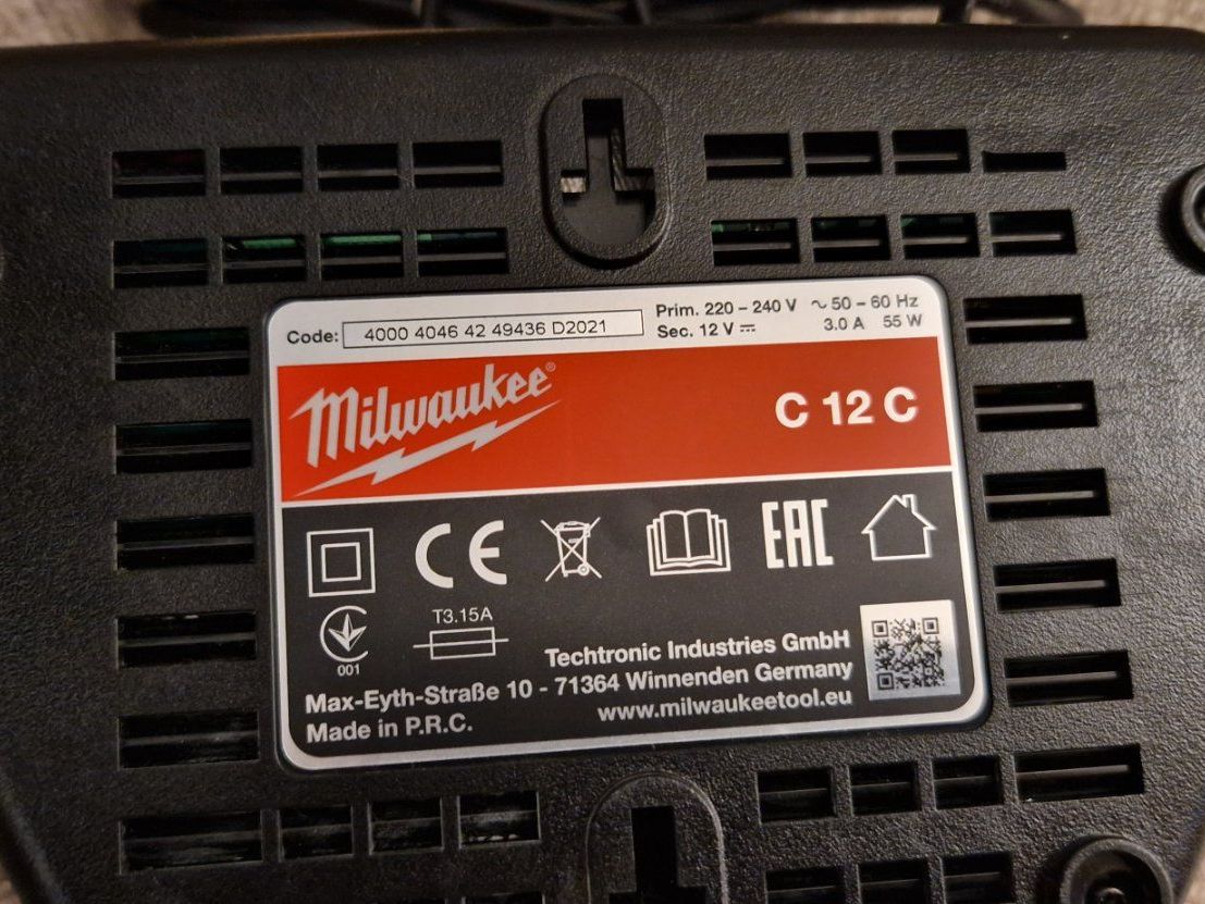 Milwaukee Akkus & Batterien: Milwaukee 12 V Ladestation C12 C – Neu (gemäss Beschreibung) aus Felsberg von Springer5 1