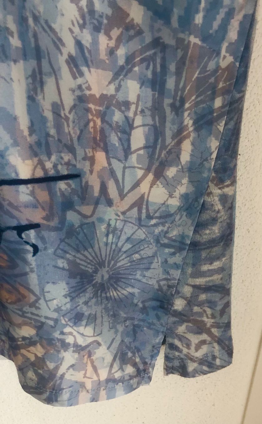 T-shirt: Bianca Langarm Shirt – Usato da Wattwil venduto da Zeemeermin 6