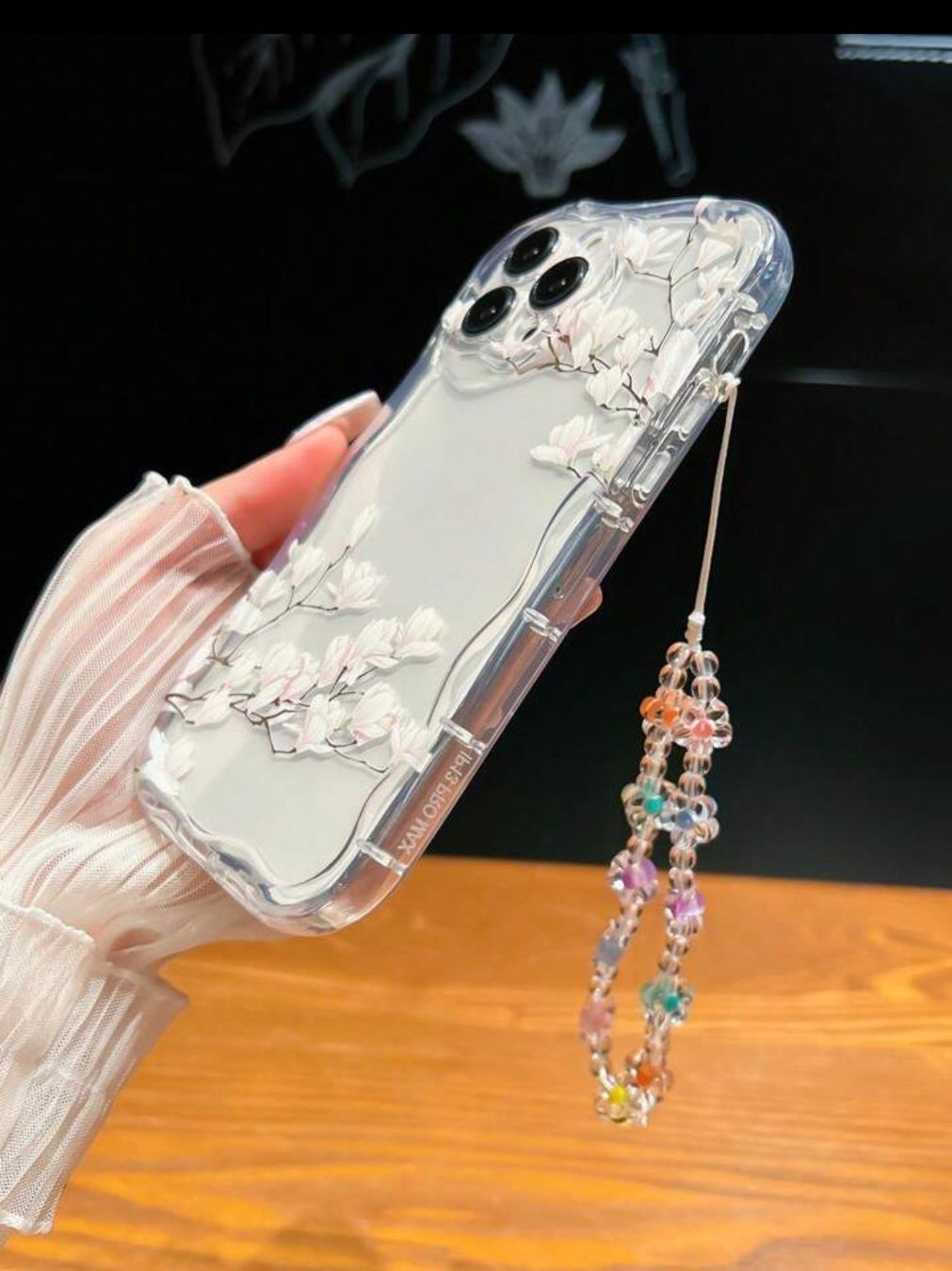 Apple Cover & Protezioni schermo: Coque iPhone 15 Pro Max Fleurs Printemps Dragonne + Verre – Nuovo e nell'imballaggio originale da Thônex venduto da Suisse.Shopping 2