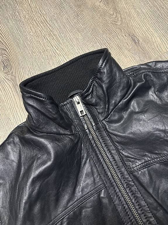 Vestes: Veste en cuir – D'occasion à Cheseaux-Lausanne par mad_mnv2 2
