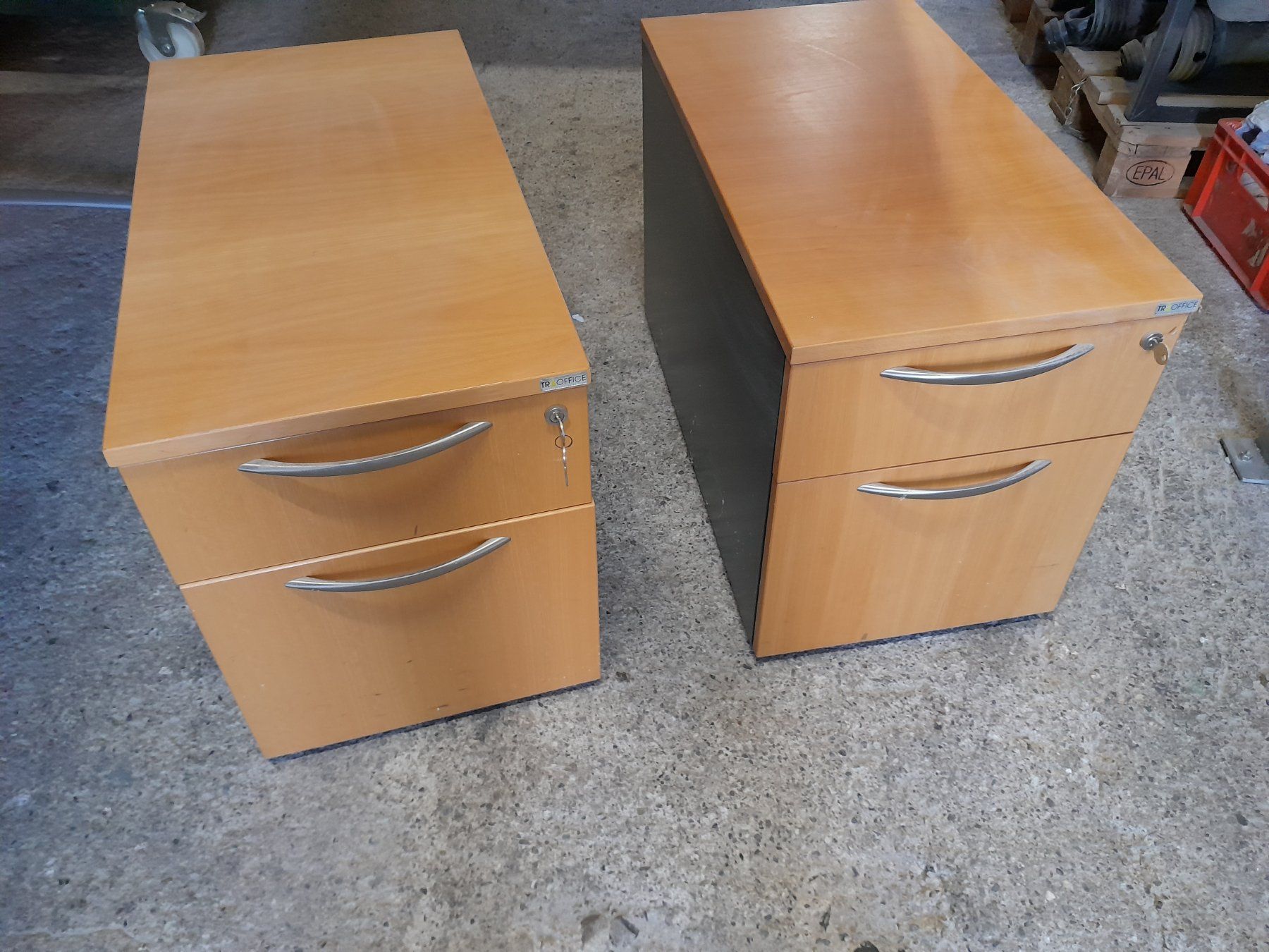 Tables: Tischmöbel – D'occasion à Schmiedrued par Bolligerracing