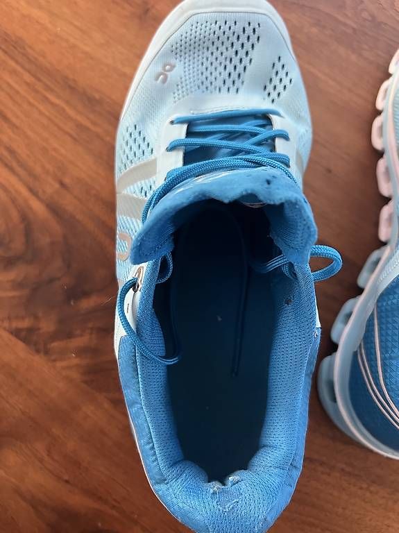 On Damenschuhe: On Cloud Sneakers Grösse 38.5 – Gebraucht aus Arlesheim von FS_79 1