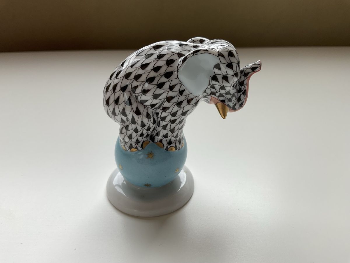 Herend Statuette: Herend Ungarn Statuetten. Ein tolles Weihnachtsgeschenk – Nuovo (secondo la descrizione) da Bern venduto da zero02 4