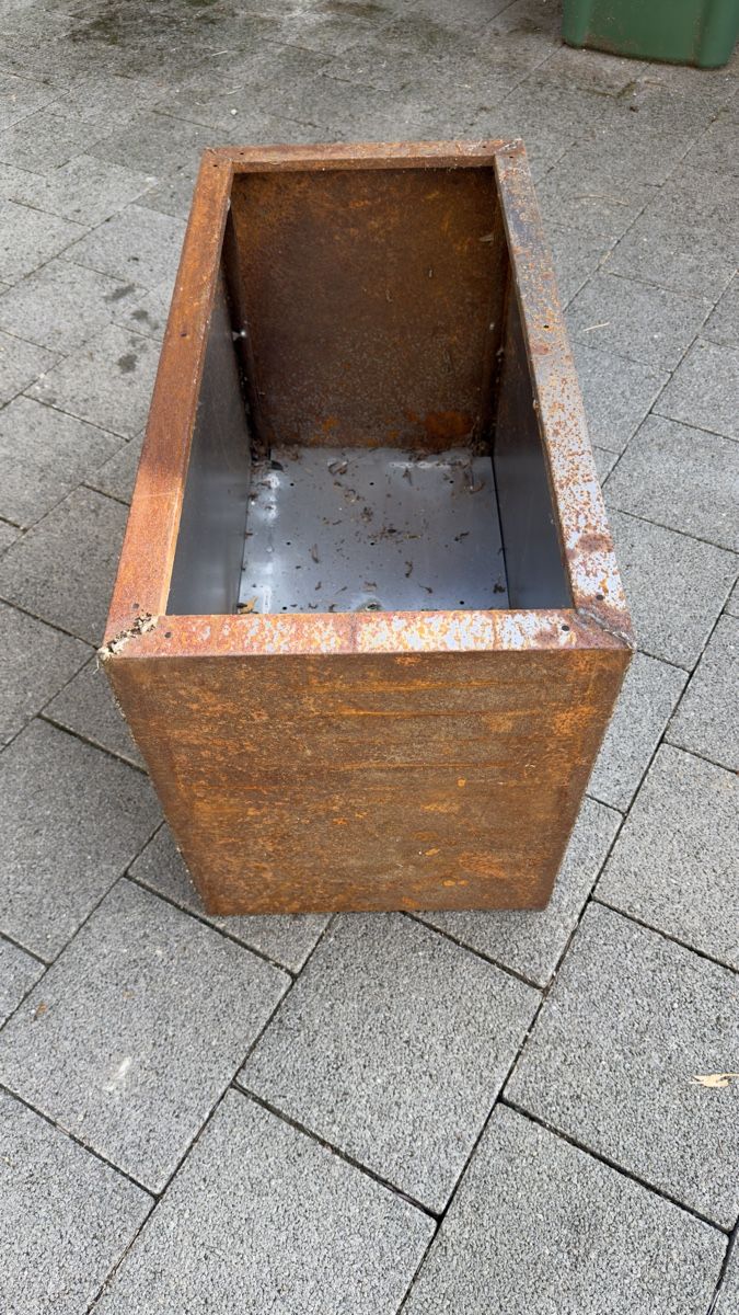 Vasi per fiori: Pflantztopf aus Cortenstal – Usato da Thunstetten venduto da Specht71
