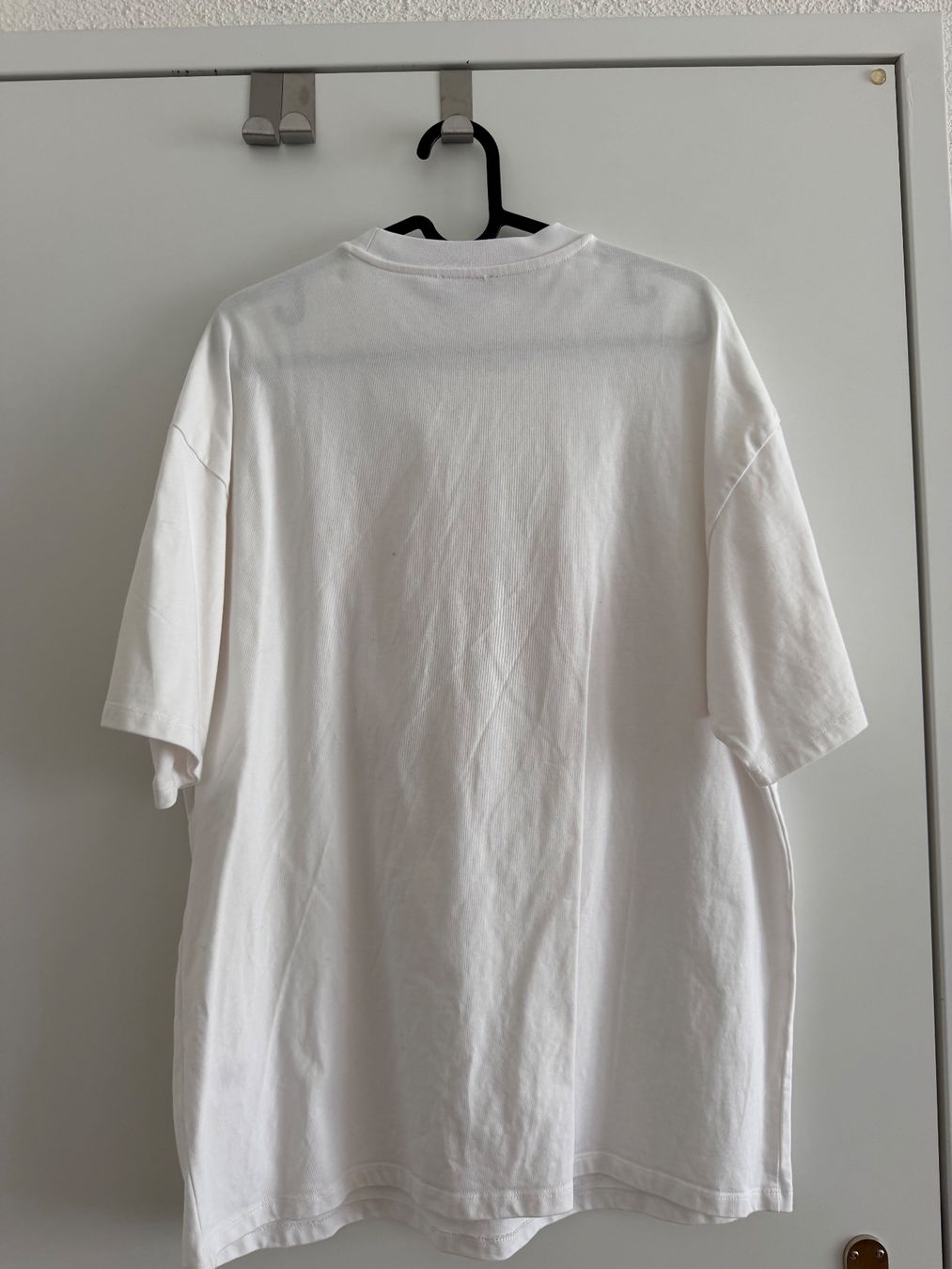 T-Shirts: Whitefox So Juicy Oversized Tee Gr. M/L – Gebraucht aus Klingnau von Vdado 1