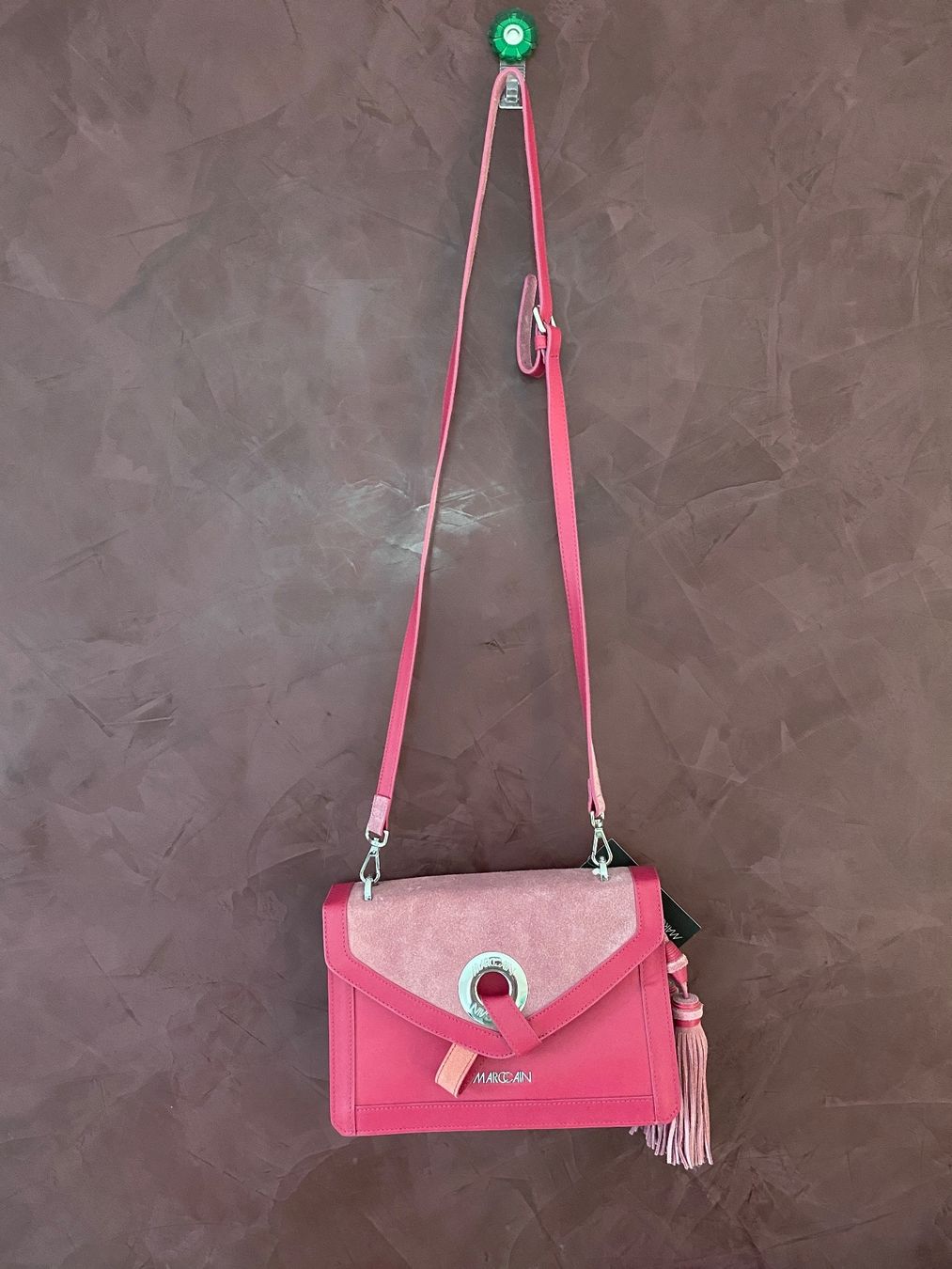 Marc Cain Borse da donna: Marc Cain Die elegante Schultertasche – Nuovo e nell'imballaggio originale da Volketswil venduto da praxis12