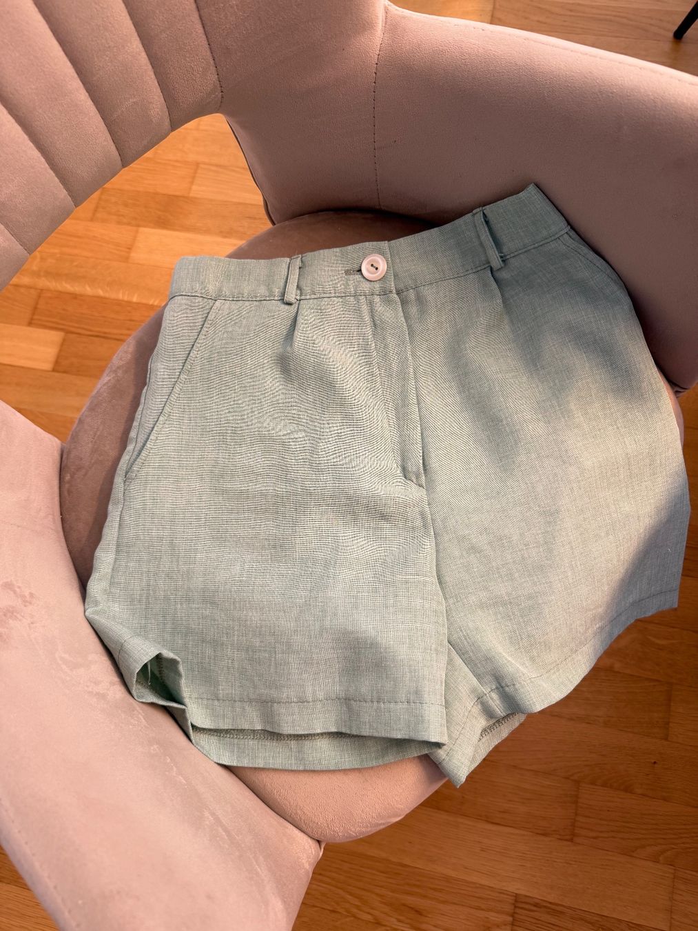 Hosen: Kurze Shorts – Gebraucht aus Sargans von lil_s2h8