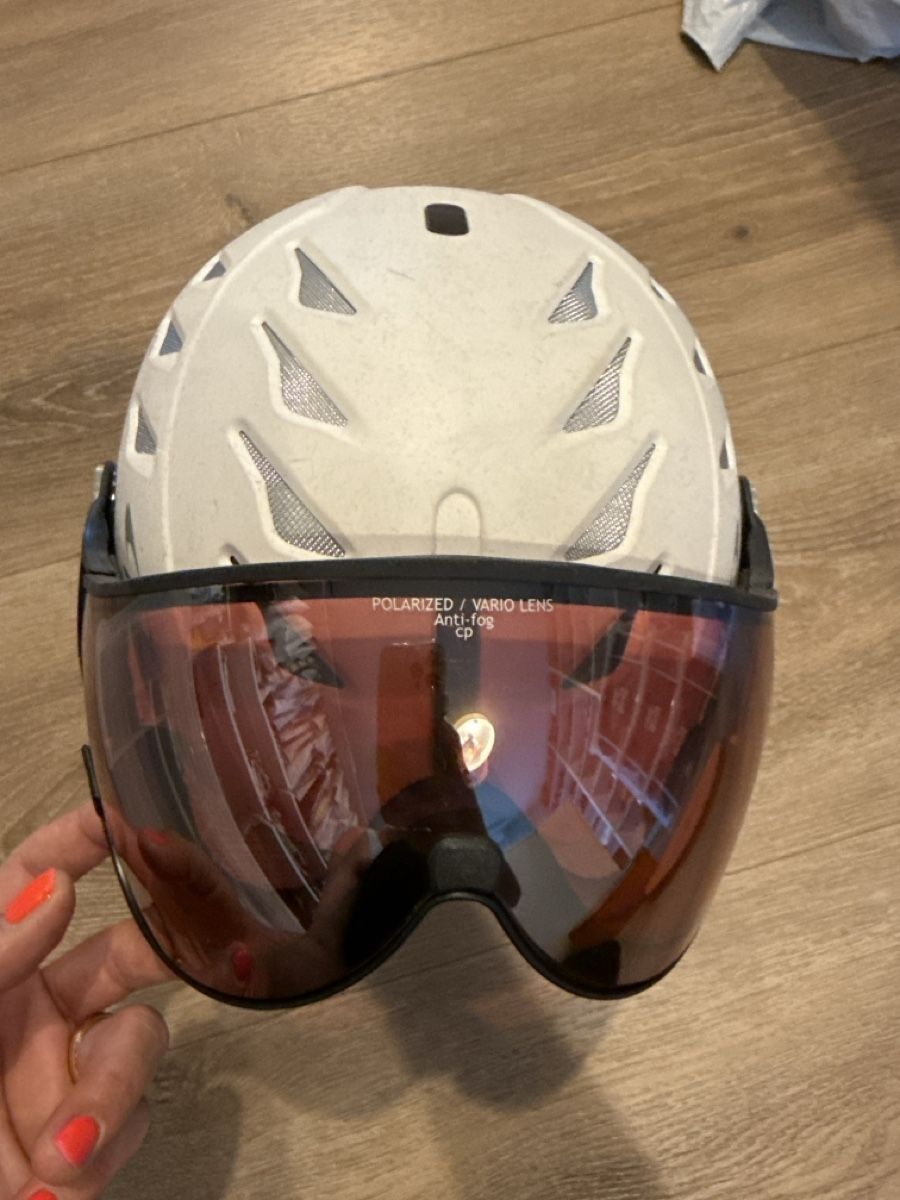 Helme: Ski Helm Weiss Grösse 58-60 – Gebraucht aus Staad SG von Dut_wwd8