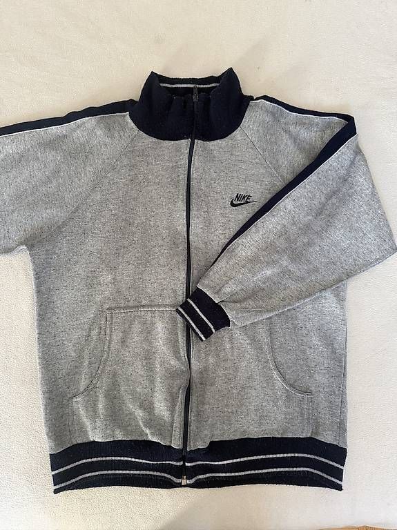 Maglioni & Felpe: Pull zippé Nike gris et bleu marine, taille : m – Usato da Sion venduto da luf_qx7m