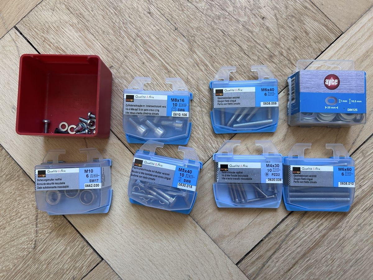 Tutti gli attrezzi: Schrauben / Mutter / Bolzen diverse Grössen – Usato da Zürich venduto da ann_9fv5