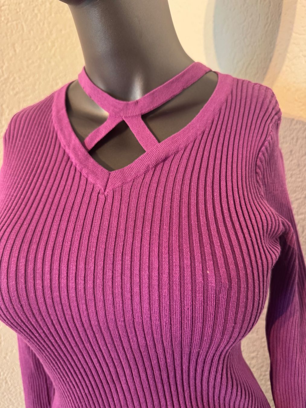 Maglioni & Felpe: Lila strickpullover mit gekreuztem V- Ausschnitt Gr S Geripp – Usato da Frenkendorf venduto da Style365 3