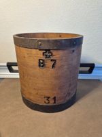 Pot a grain, farine en bois ancien