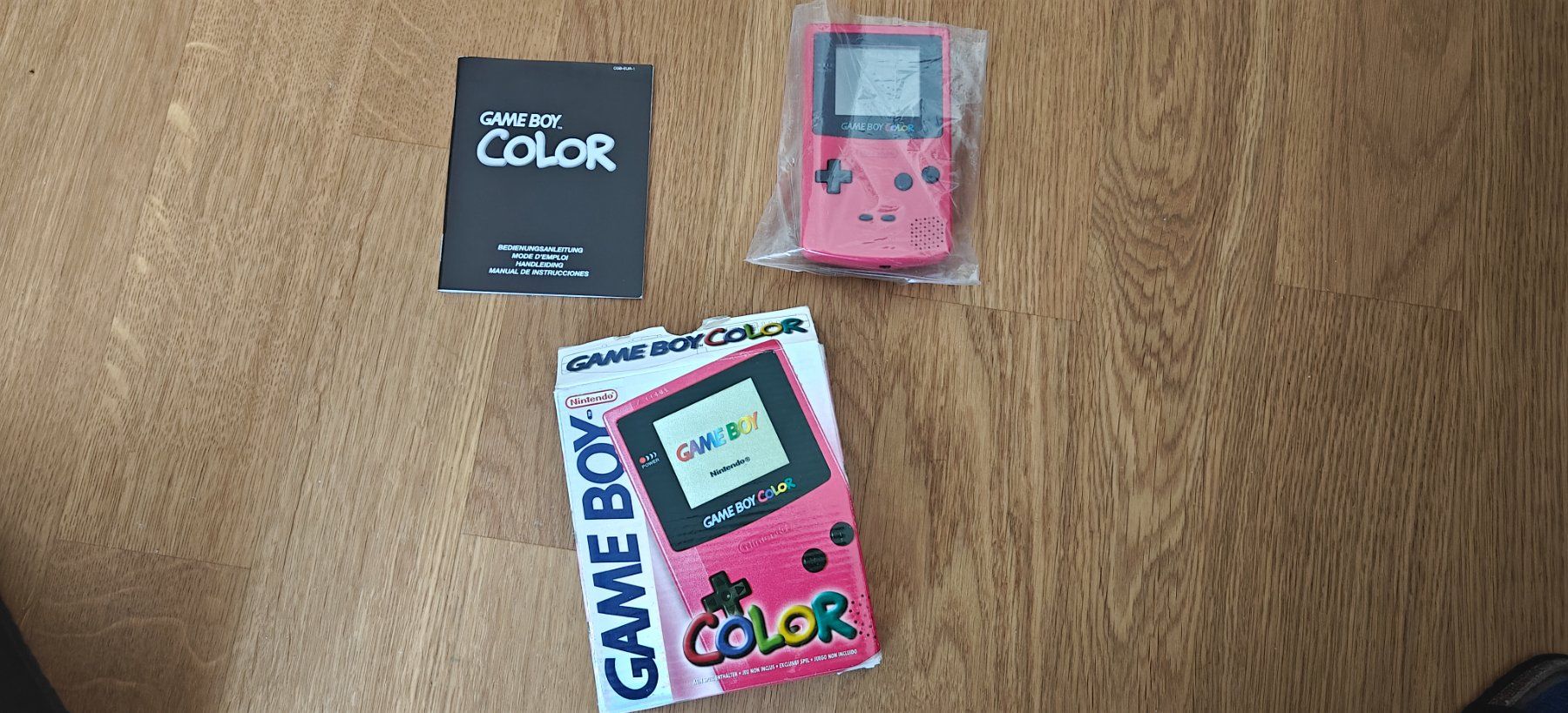 Nintendo Console: Gameboy Color Pink / Berry OVP – Usato da Kleinandelfingen venduto da dom_t7hd