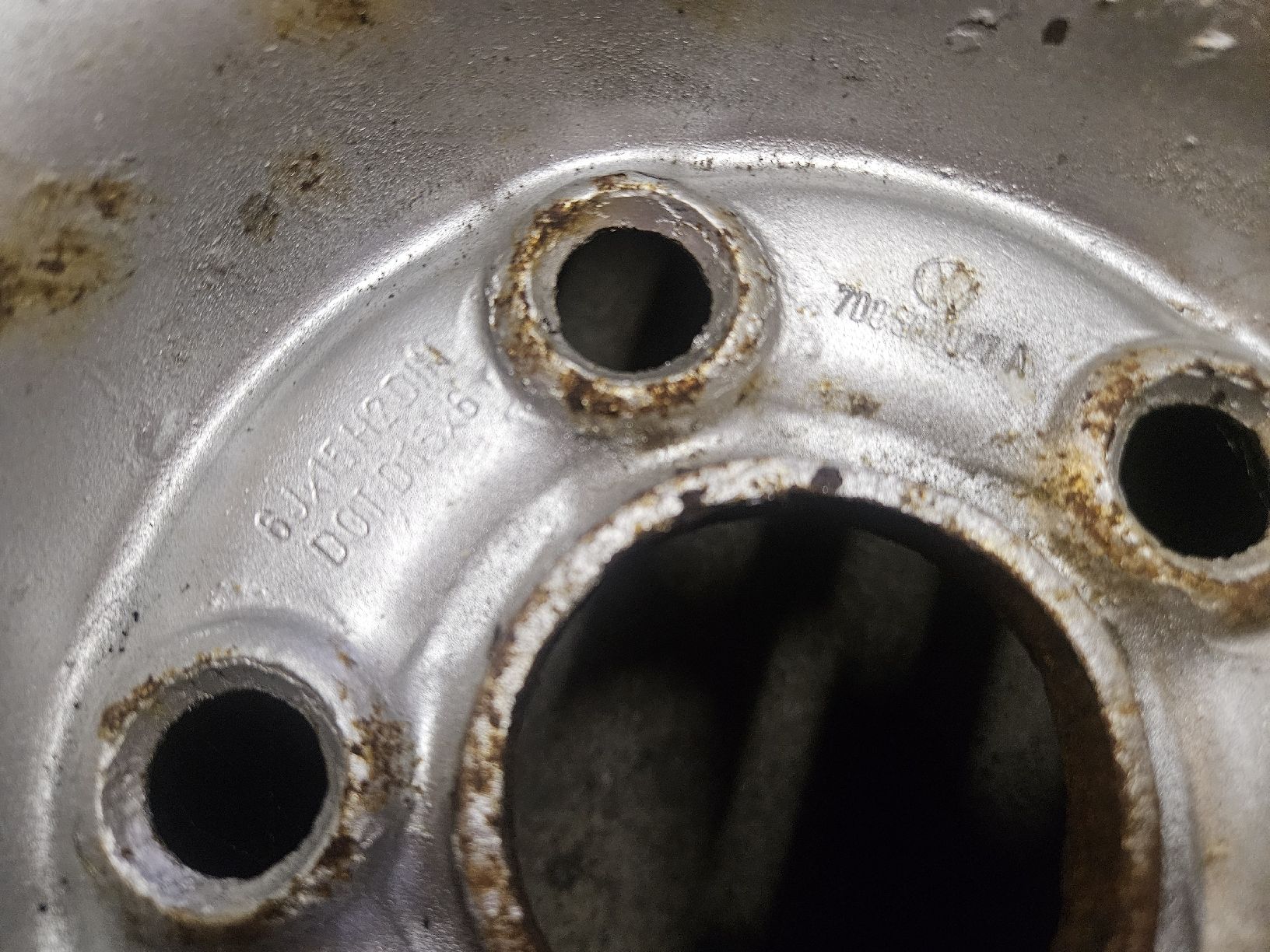 Pneumatici & Ruote complete: VW T4 Ersatzrad – Difettoso da Ebertswil venduto da Bolomotos 1