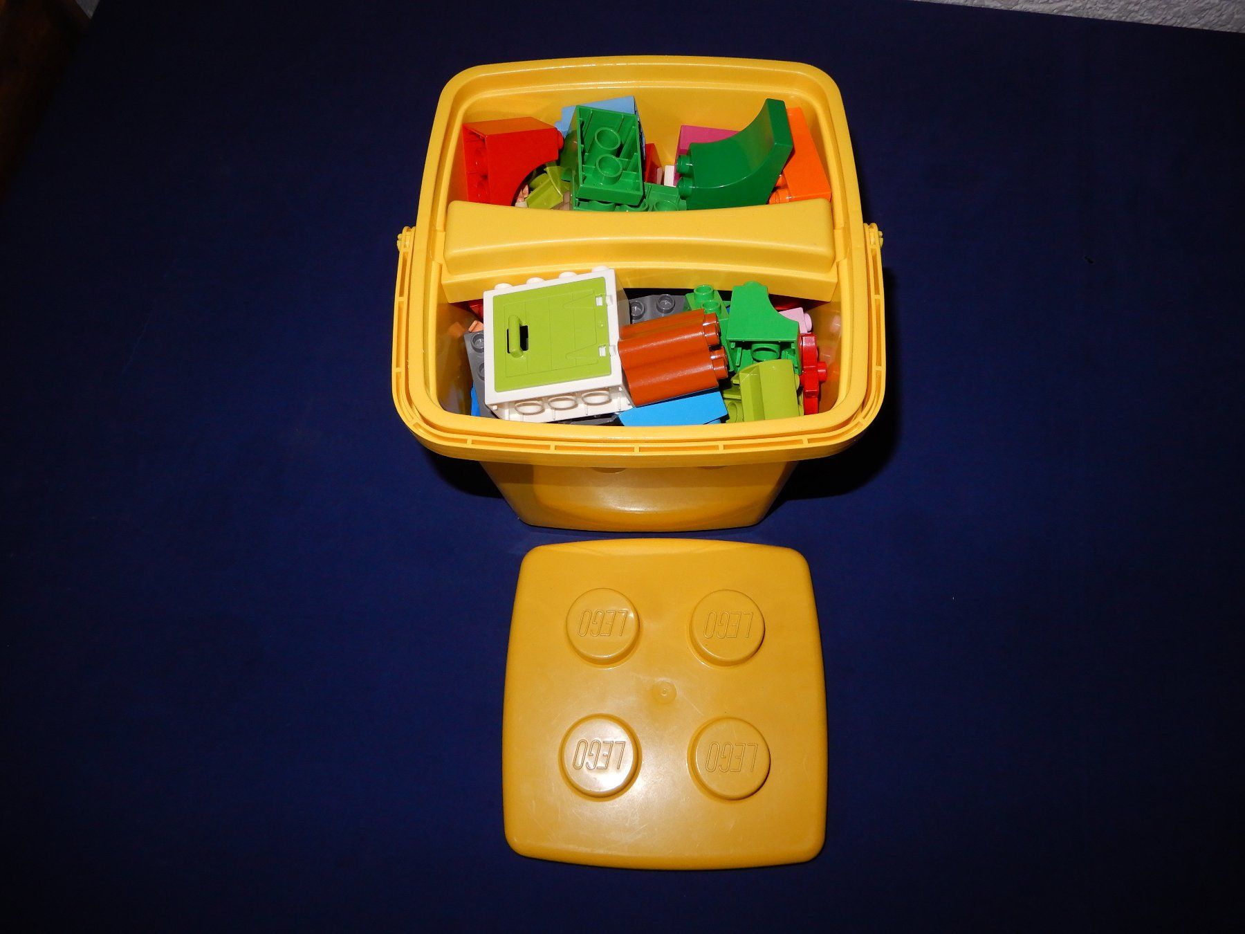 Lego Jeux de construction: LEGO-DUPLO BOX mit 100 Teile – D'occasion à Senèdes par tintinette43 6