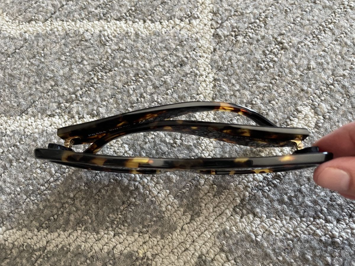 Prada Brillen & Gläser: Prada Sunglasses - New and no accessories  – Gebraucht aus Meilen von val_tsv8 3