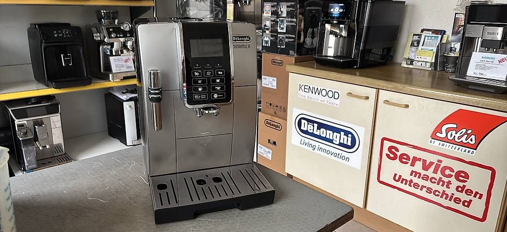 Kaffeemaschinen & Espressomaschinen: Kaffeemaschine Delonghi ab Srvice – Gebraucht aus Spiez von Kafarep1