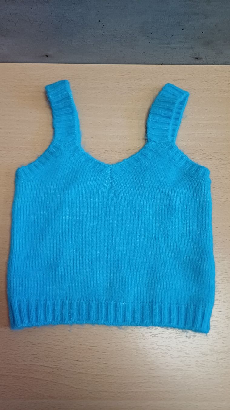 Zara Tops: top en laine Zara – Neuf (Voir description) à Bex par Sakito