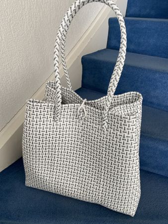 Shopper weiss/grau aus Plastik geflochten NEU ungebraucht