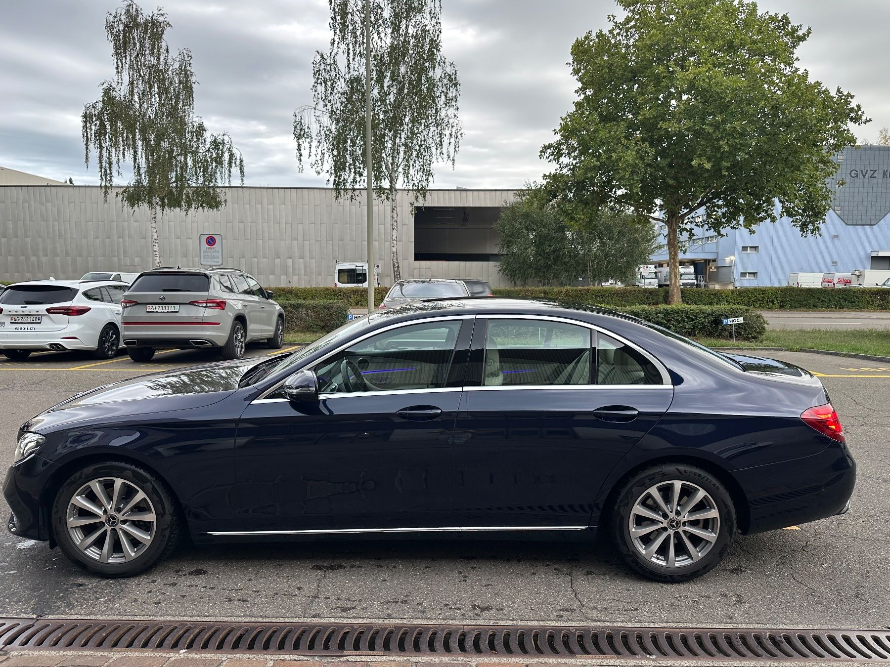Mercedes-Benz Autos: Mercedes E220 – Gebraucht aus Schlieren von has_2srd 3