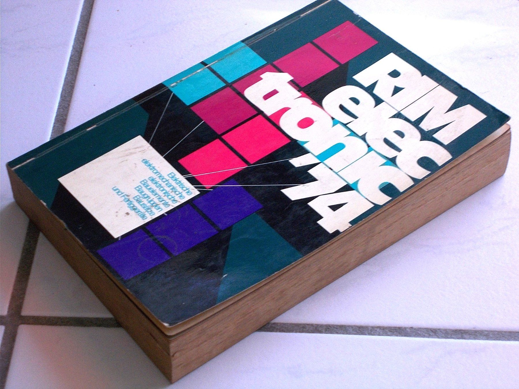 Libri: RIM-electronic Jahrbuch-Katalog 1974 – Usato da Zwingen venduto da Celerio100 1