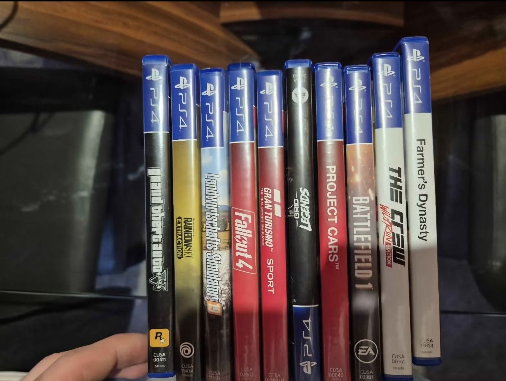 Sony Console: ps4 mit vr brille und Games – Usato da Giswil venduto da Paulo.soares05 1