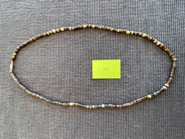 Halskette aus Muschel