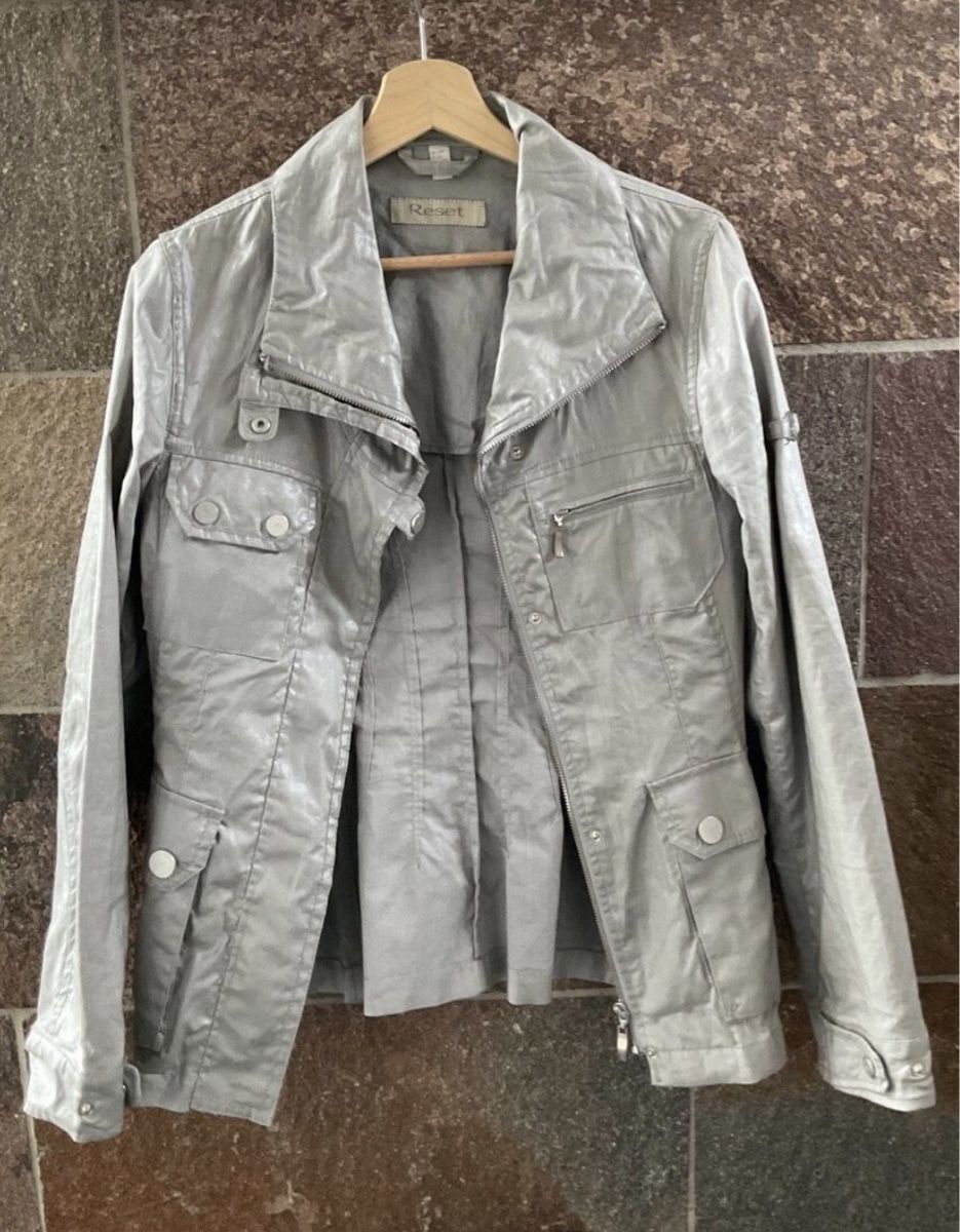 Jacken: Jacke Reset Grösse 36, silber/hellgrau – Gebraucht aus St. Gallen von Allegra_blue