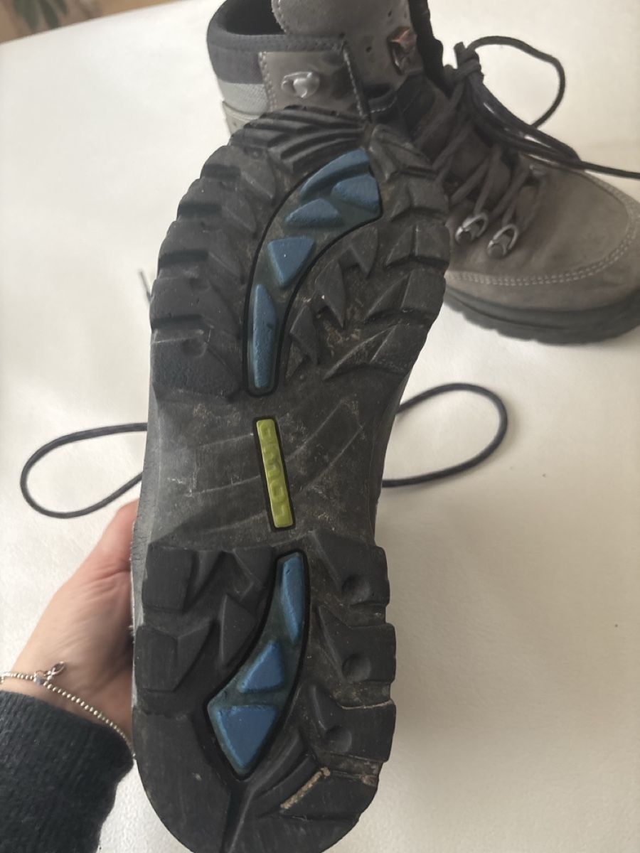 Lowa Scarpe da donna: Lowa Wanderschuhe gr.6 – Usato da langenthal venduto da rundholz7 6