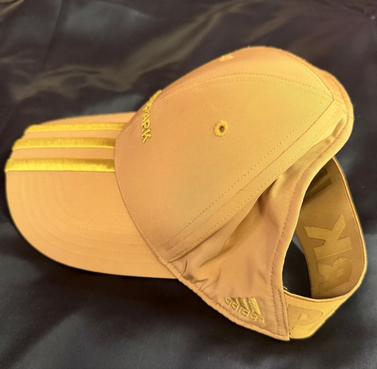 Adidas Copricapi, berretti & cappellini: Adidas x Beyonce, Ivy Park backless cap  – Nuovo (secondo la descrizione) da Genève venduto da Rome12 5