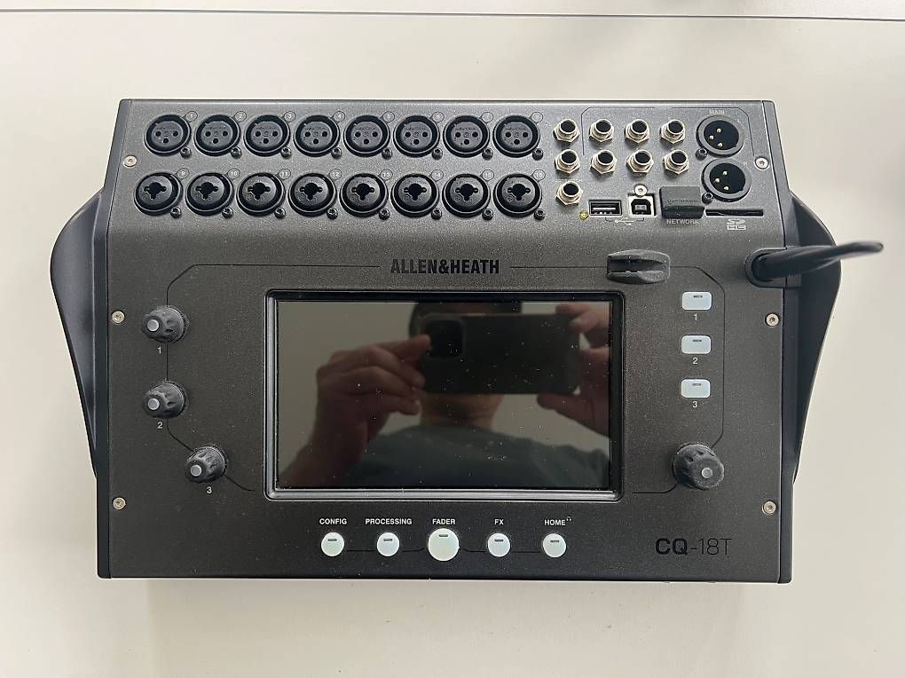 Allen & Heath Console di mixaggio: Neuwertiger Allen&Heath Digitalmixer CQ18 m.Tasche – Usato da Engelberg venduto da Kale5