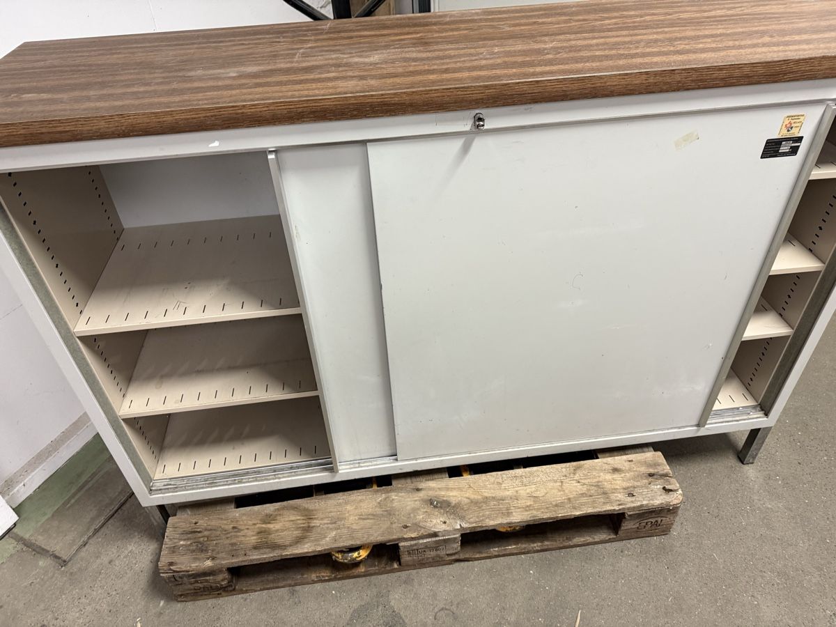 Armadi: Werkstatt Sideboard – Usato da Horriwil venduto da Carrera68 6