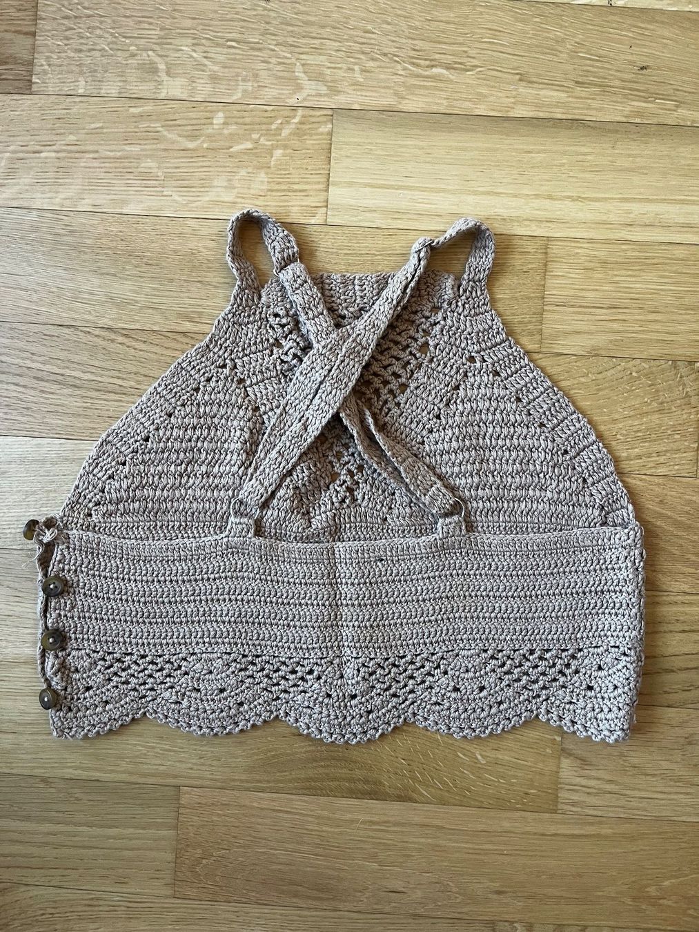 Top: Haut crocheté – Nuovo (secondo la descrizione) da La Tour-de-Trême venduto da lol_85kj 1