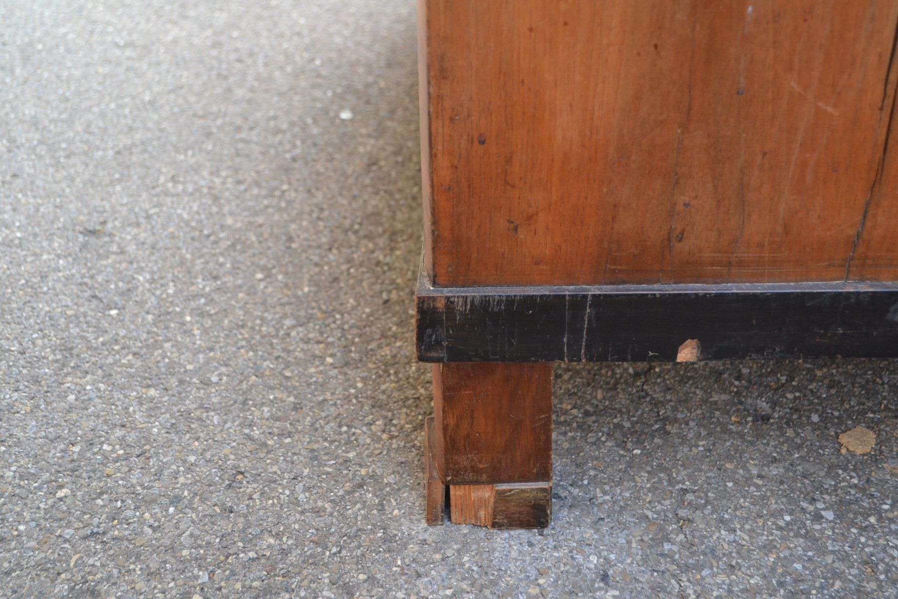 Vetrine: Antiker Vitrinenschrank Biedermeier Nussbaum – Usato da Wil SG venduto da Athi 9