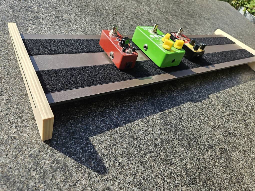 Musikinstrumente: XL Pedalboard – Gebraucht aus Nottwil von SlowRide 3
