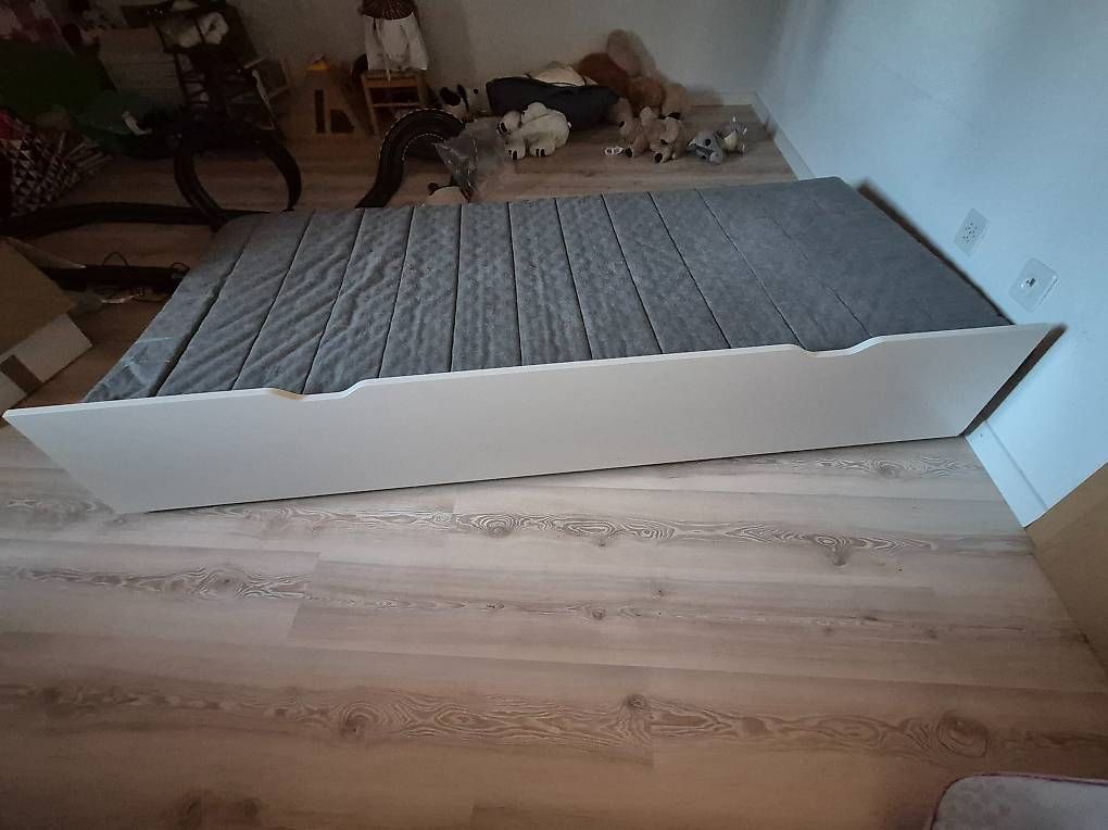 Letti: Lit tiroir et matelas – Usato da Lausanne 25 venduto da Dechipre