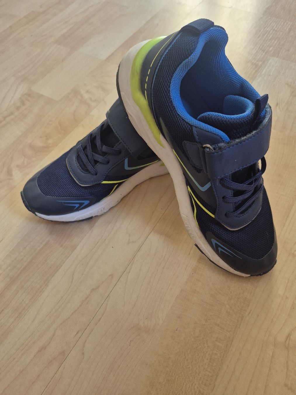 Chaussures hommes: Turnschuhe Sneaker 34 35 – D'occasion à Richterswil par bachmann74 1