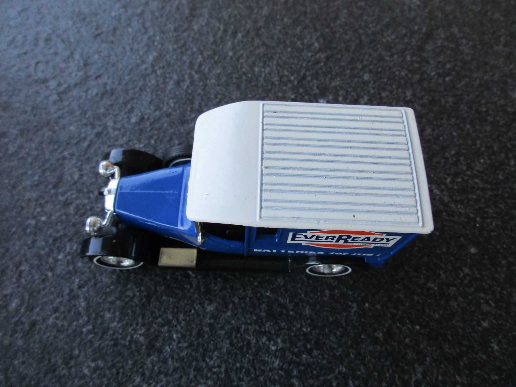 Voitures modèles: Diverse Blech Auto , Modell  1 : 46 – D'occasion à Frick par Schweinchen1965 1