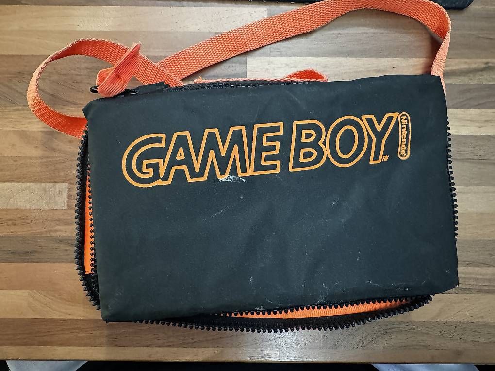 Nintendo Etuis de protection: Original Vintage Nintendo Game Boy Carrying Case – D'occasion à Glattfelden par Dani_Tanner