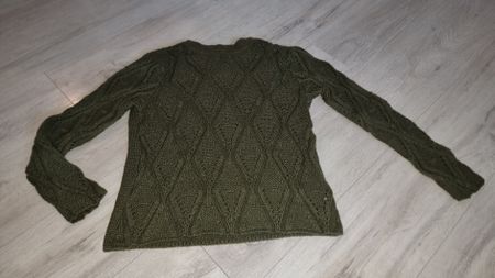 Olivgrüner Strickpullover mit Zopfmuster, Gr s neuwertig 